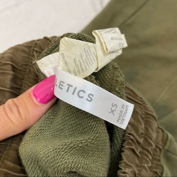 Fabletics Dark Green Cargo Pants Cinched Leg Size XS - Picture 10 of 11